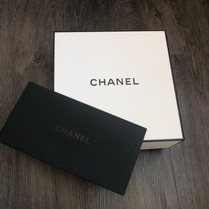 Chanel gift box
